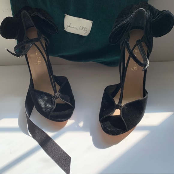 Johanna Ortiz Eugene Pump D’Orsay Bow accent T-strap Velvet pumps black - Picture 12 of 16